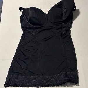 Elegant Black Lace Trim Chemise Padded Long Slip